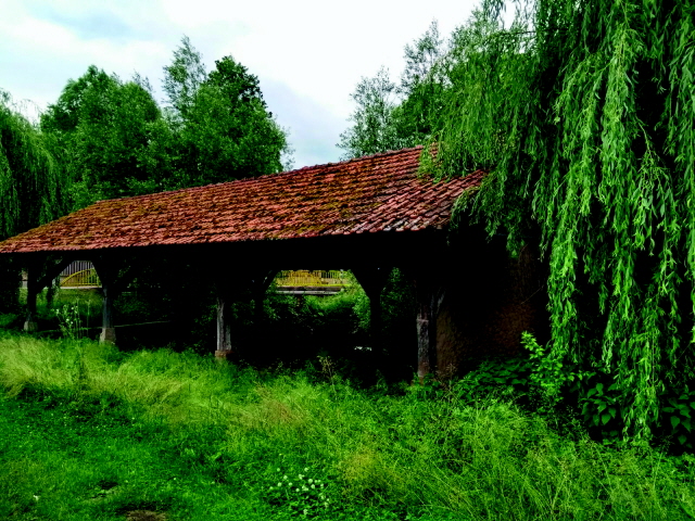 Avant - Après, lavoir de Morsbronn les Bains (67) © Fondation du patrimoine - Commune de Morsbronn les Bains